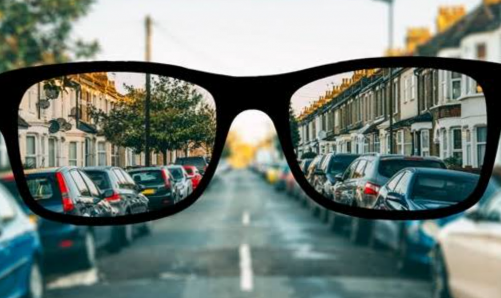 HİPERMETROPLAR İLE MİYOPLAR NASIL GÖRÜR?